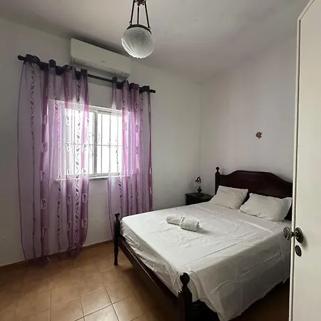 Ferragudo's Terrace Феррагуду
